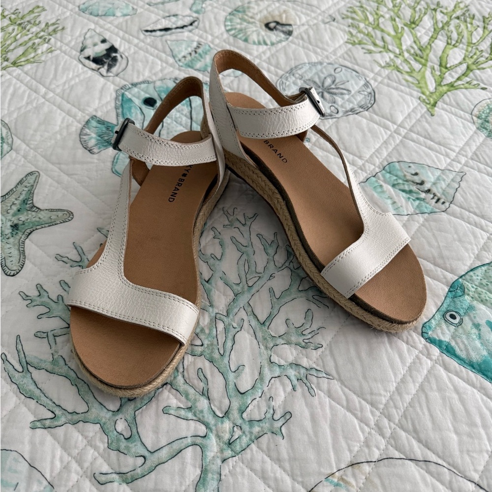 Lucky Brand Gabrien Leather Sandals NWOT